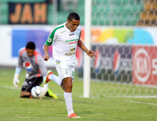 'Rambo' de León regresaría a la Reggina de Italia