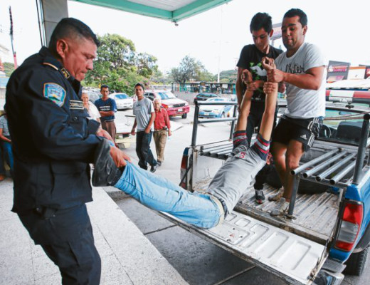 Pistoleros tirotean a jóvenes en la Torocagua