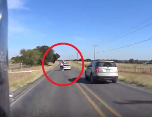 Accidente al intentar rebasar