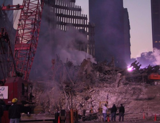 Publican fotos inéditas del ataque a Torres Gemelas que fueron tomadas por obrero (Parte I)