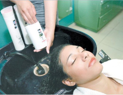 Hidrate y nutra su piel y cabello en este verano