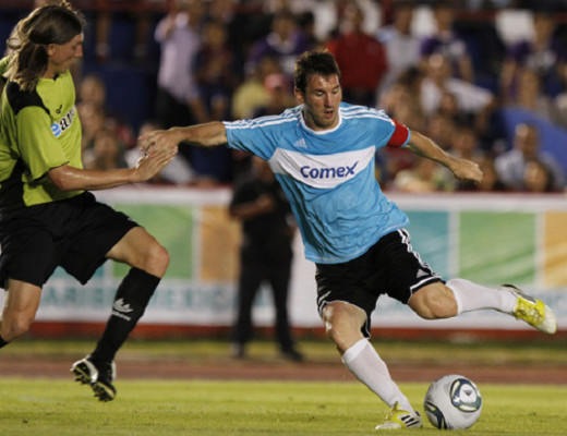 Lionel Messi deleita a público mexicano en partido de beneficencia