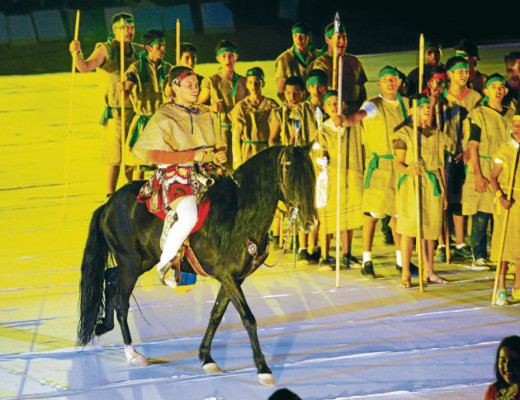 Colorido tributo a raíces hondureñas