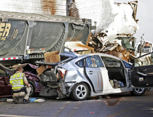 Choque múltiple en Arizona deja 3 muertos
