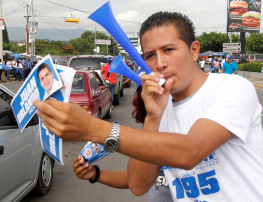 Honduras: Políticos comienzan campaña en busca de simpatizantes
