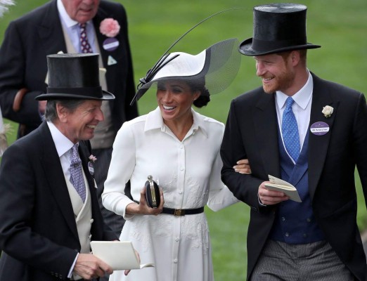 FOTOS: Meghan Markle luce espectacular vestido de Givenchy en su aparición en el Ascot