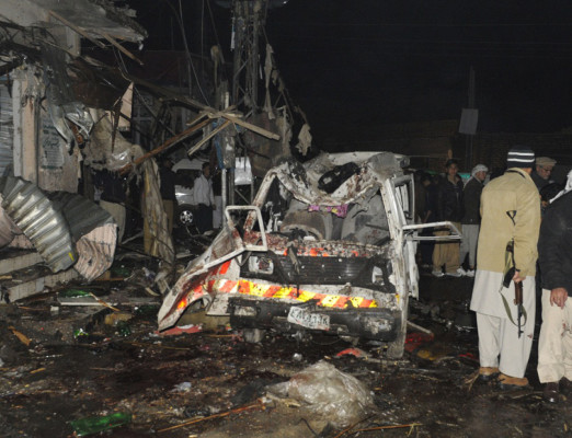 Atentados suicidas dejan 92 muertos en Pakistán