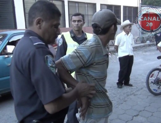 VIDEO: Padre hondureño robó para llevar medicinas a hijo enfermo