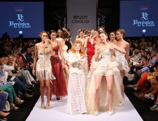 Transparencias, guipur y sedas en la pasarela