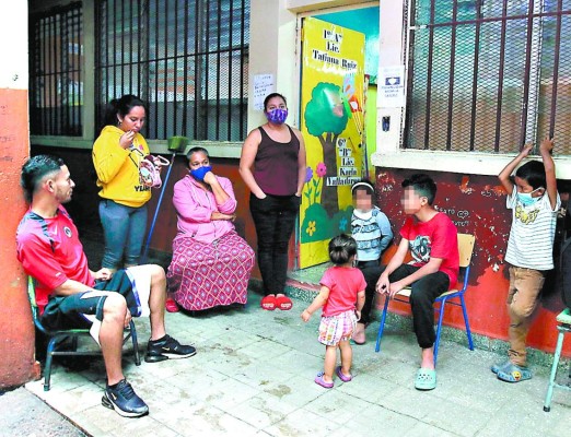 Daños por las lluvias dejan albergadas a más de 60 personas