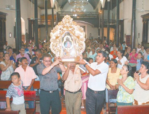 Imagen de la Virgen de Suyapa de visita en sur de Honduras