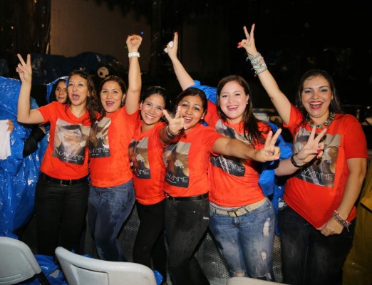 Noche Romántica bajo la lluvia con Chayanne