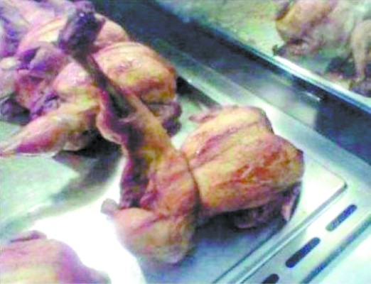 Mujer busca marido millonario y un millonario le responde