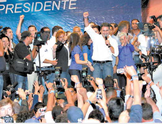 JOH ganó porque 'Mel” dividió el Partido Liberal