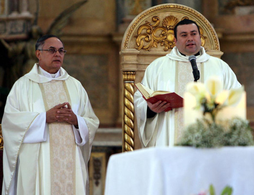 Despiden a doña Alejandrina Bermúdez