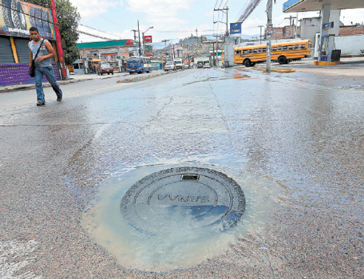 Lluvias colapsaron alcantarillado en Comayagüela