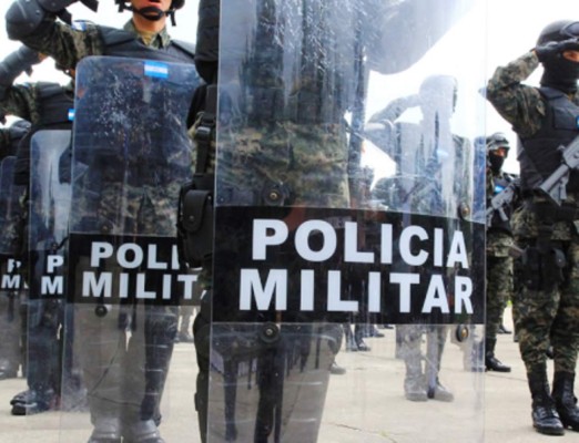 Acusan de hurto a cuatro policías militares