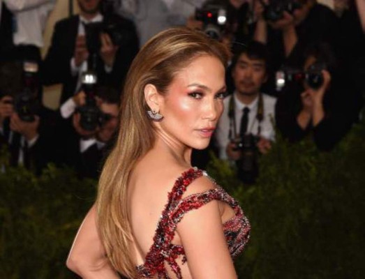 Famosas que han llegado al altar con frecuencia... cupido no se lleva bien con ellas