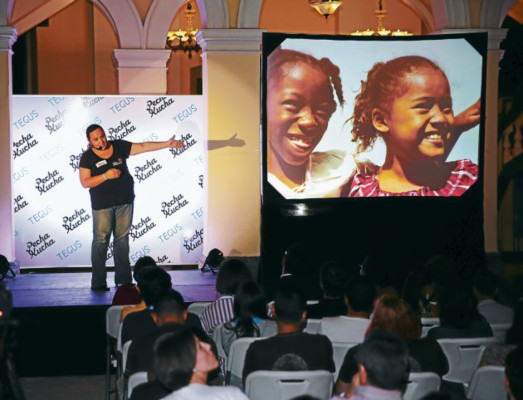Ideas que hacen crecer a Honduras en II volumen de Pecha Kucha