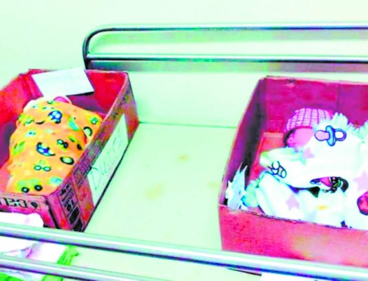 Cinco involucrados en montaje fotográfico