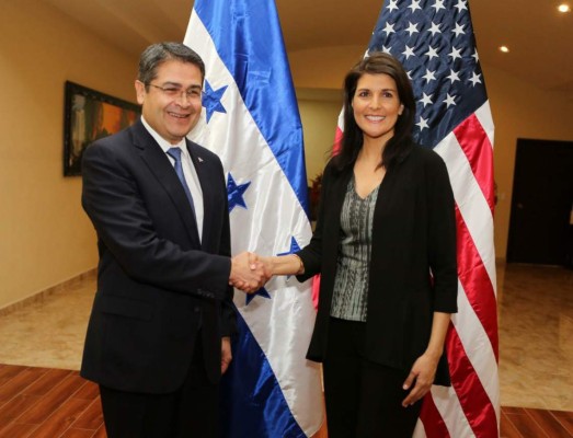 Juan Orlando Hernández se reúne con Nikki R. Haley, la embajadora de Estados Unidos ante la ONU