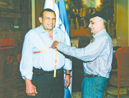 Don Juan, el sastre que ha puesto firmes a los presidentes de Honduras