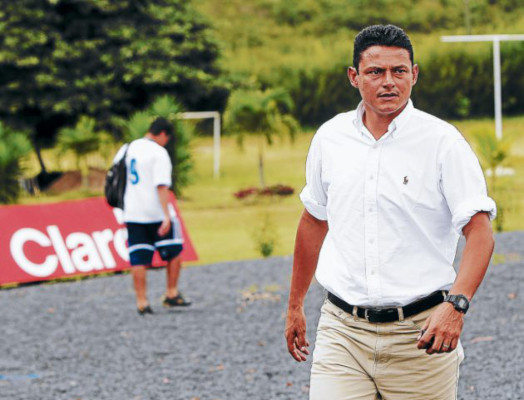 Técnicos hondureños toman control de la Liga