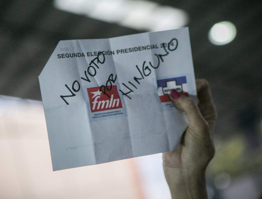 Aplazan anuncio del presidente electo en El Salvador