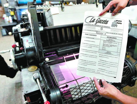 Comisión analizará listado de 1,400 policías