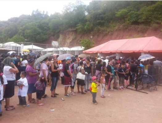 Realizan brigada médica en aldea Suyapa