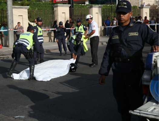 Hijo de agente asesinado quiere ser policía 'y matar pandilleros'