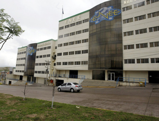 ENEE aplica ajuste desde hace 29 meses a clientes