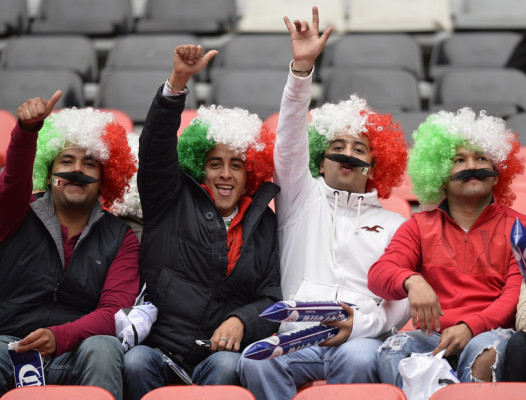 México golea a Nueva Zelanda y acaricia el Mundial