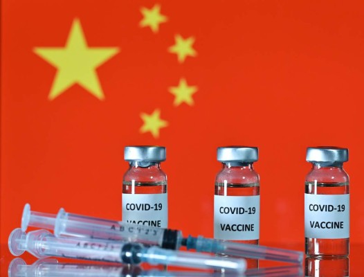 Brasil recibe de China primer lote con 120,000 dosis de CoronaVac