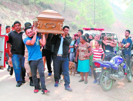 Despedidos con honores