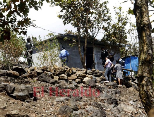 La apuñalaron de madrugada y enfrente de su hijo de cinco años: conmoción en la colonia Guzmán