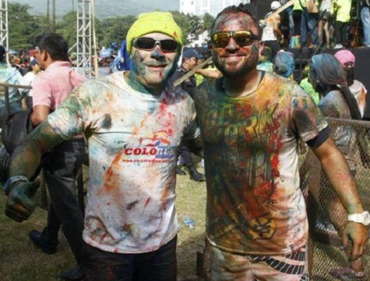 Cancela cuentas a locutores hondureños por publicar fotos íntimas