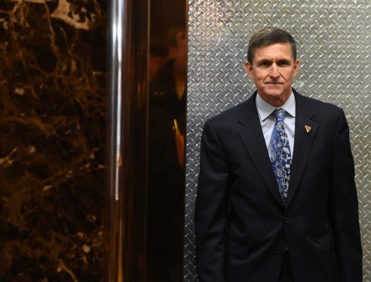 Renuncia Michael Flynn, el consejero de Seguridad Nacional de Trump