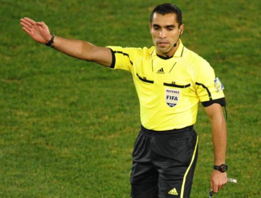 Árbitro mexicano arremete contra Honduras por cuestionamientos de Jorge Luis Pinto