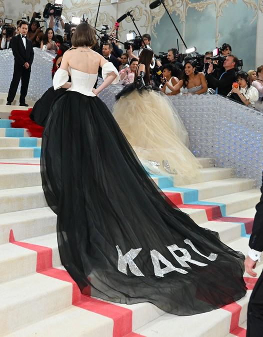 Los extravagantes looks de la Gala del MET en honor a Karl Lagerfeld