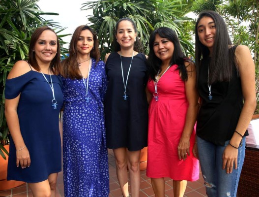 Una dulce espera para Alessandra y Óscar Moreno