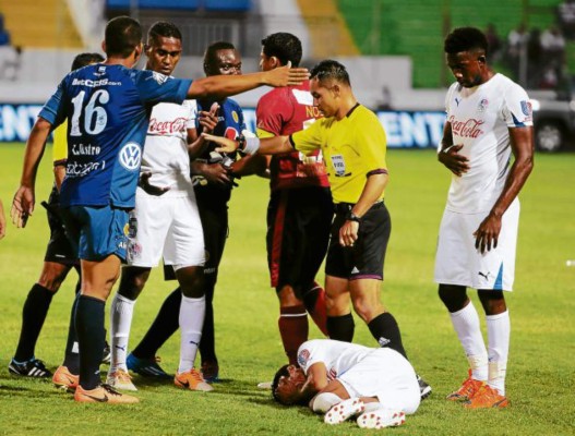Olimpia le gana el clásico a Motagua con polémico gol