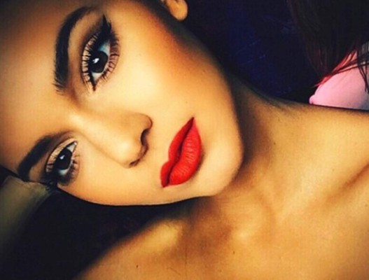 Kendall Jenner celebró sus 40 millones de seguidores de una forma muy sensual