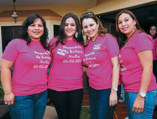 Alegre velada prenupcial