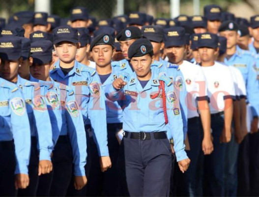 Cortó café para poder entrar al Instituto Técnico Policial, hoy es la mejor alumna