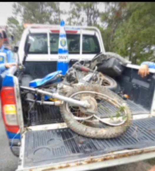Joven muere al chocar y caer a barranco en Marcala: Quedó irreconocible