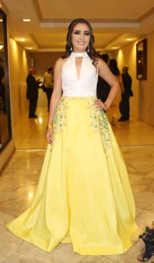 Ellas son las mejores vestidas en la Prom 2017 de la Escuela Americana