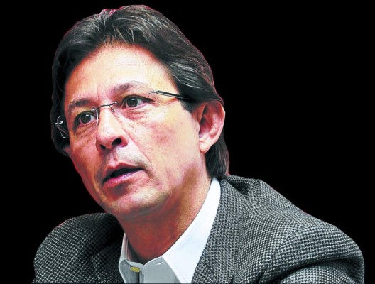 PL debe abandonar 'comparsa” con el PN