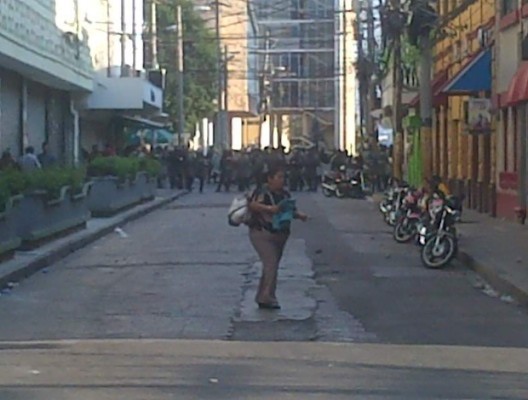 Diputados de Libre encabezan acto bochornoso en el Congreso Nacional