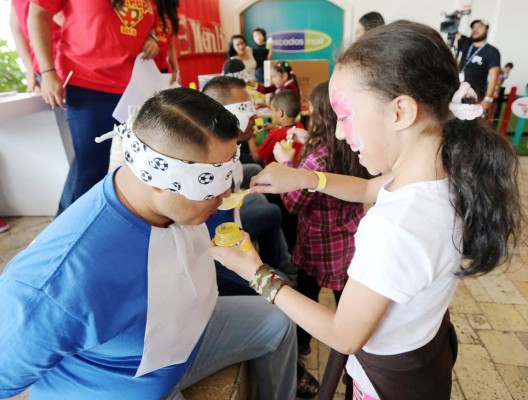 Confidencia y emoción durante Súper Papá 2018